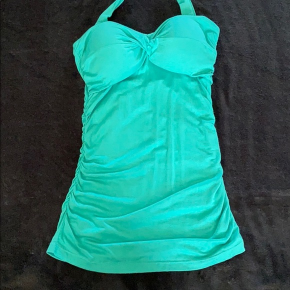 Poof! Tops - 🌸Halter top